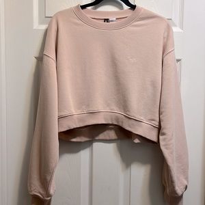 Women’s H&M Cropped Seeatshirt
